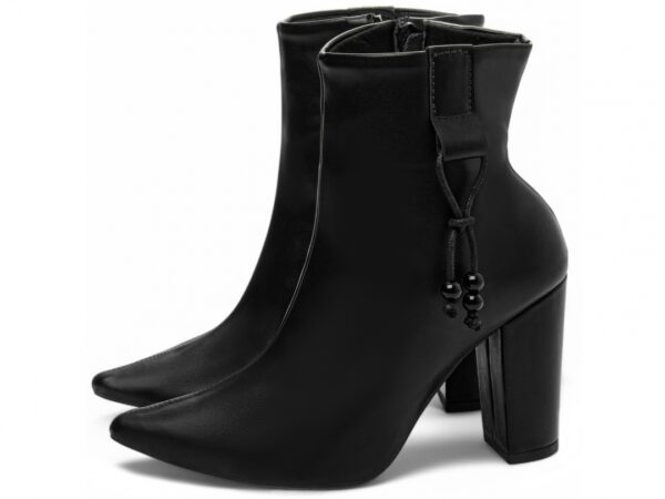 Bota Cano Curto Preto Salto Quadrado Grosso Torricella AVS 65-14A