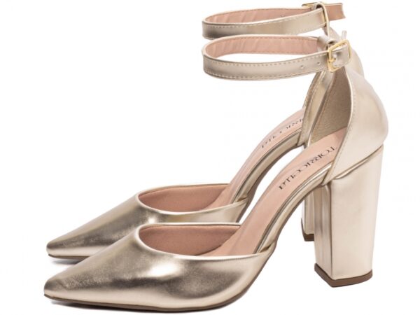 Sapato Scarpin Salto Bico Fino Dourado Torricella AVS 65-03G