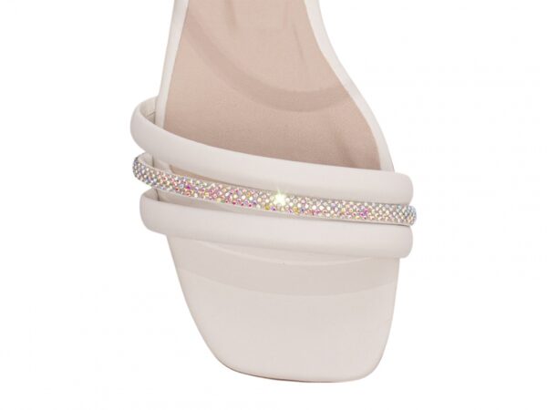 Sandália Feminina Salto Baixo Off White Torricella AVS 1.003C