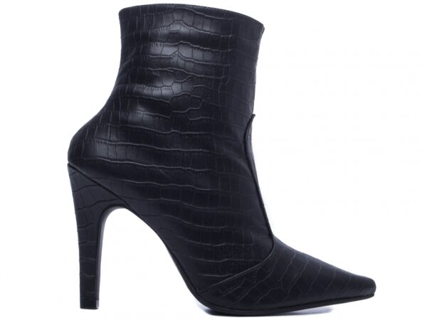 Bota Cano Curto Feminina Salto Alto Fino Macio AVS 65020A