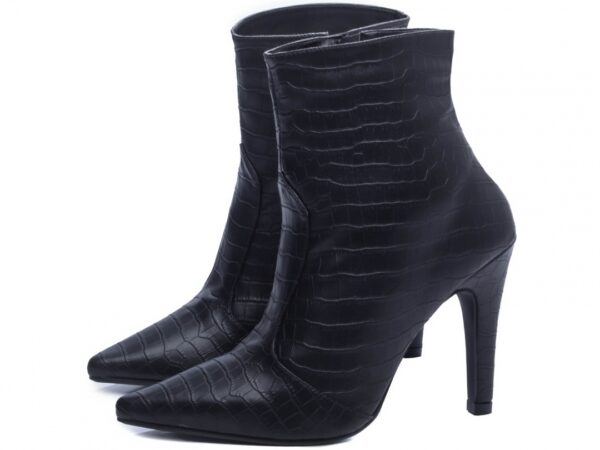 Bota Cano Curto Feminina Salto Alto Fino Macio AVS 65020A