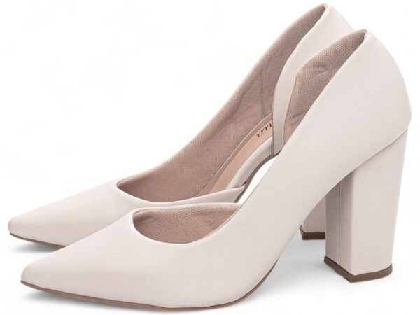 Sapato Scarpin Abertura Lateral Salto Off White Grosso AVS 65-05B