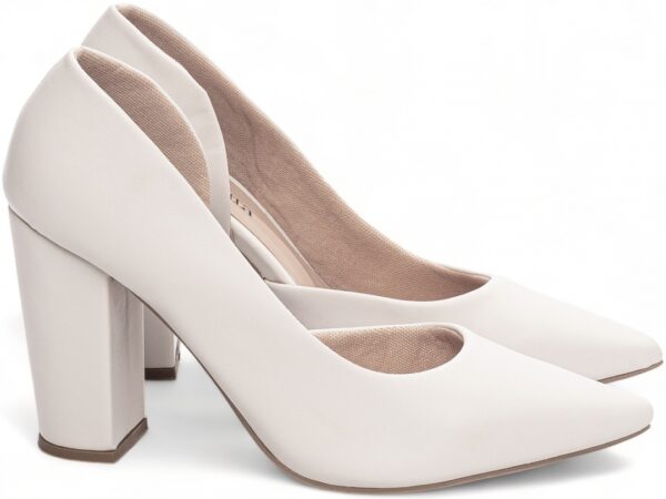 Sapato Scarpin Abertura Lateral Salto Off White Grosso AVS 65-05B